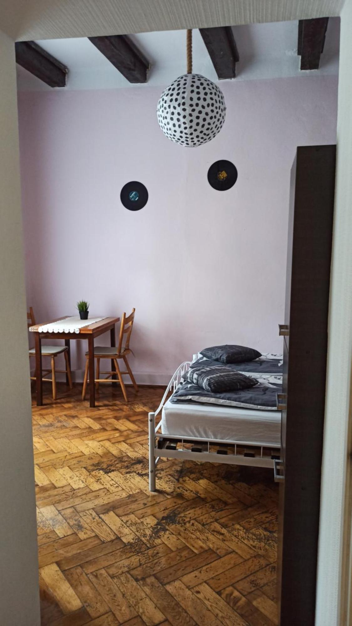 Willa Retro Hostel Krasków Εξωτερικό φωτογραφία